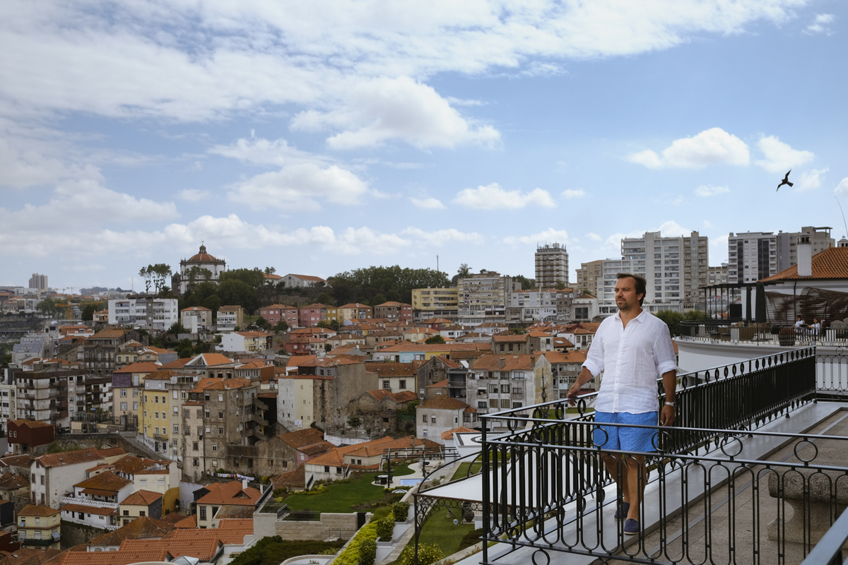 noivo no Yetman Hotel