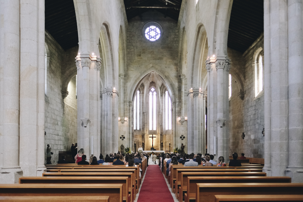 cerimónia de casamento no Mosteiro de Leça de Balio, Portugal