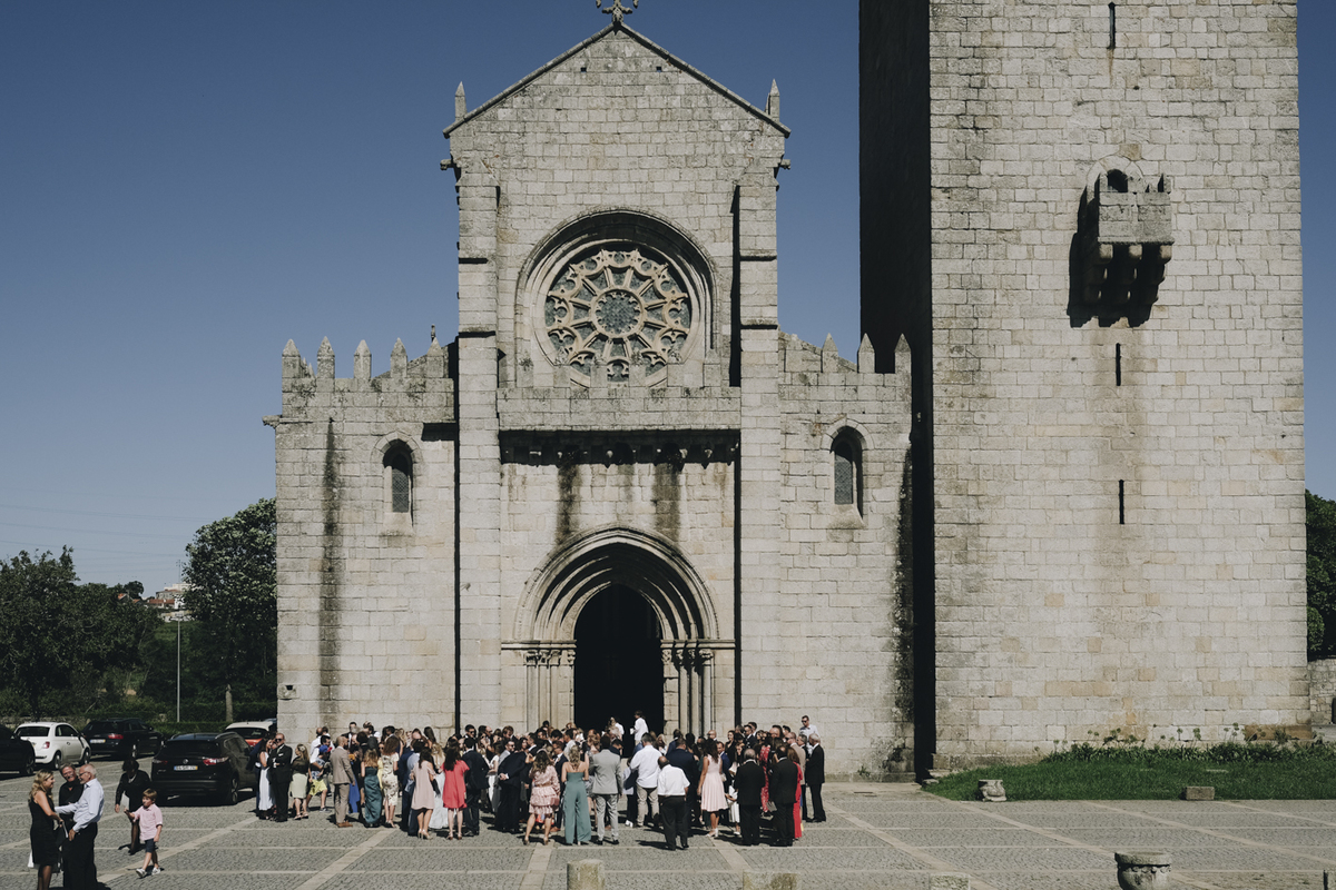 cerimónia de casamento no Mosteiro de Leça de Balio, Portugal