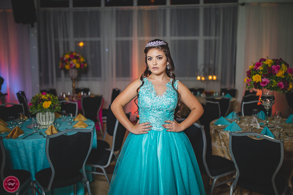 fotografia de 15 anos da Gabi realizado no Espaço Souza em Gravataí