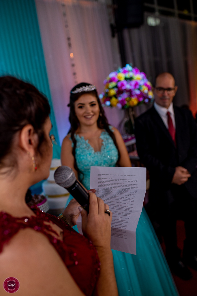 fotografia de 15 anos da Gabi realizado no Espaço Souza em Gravataí