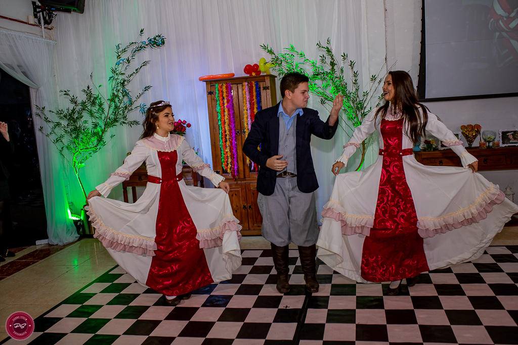 fotografia de 15 anos da Gabi realizado no Espaço Souza em Gravataí