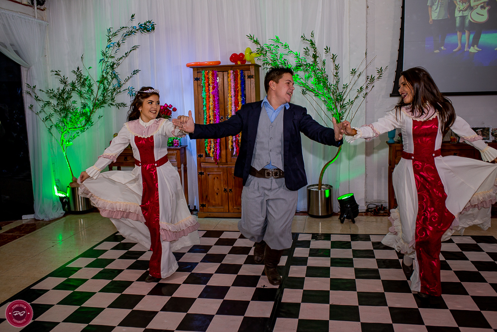 fotografia de 15 anos da Gabi realizado no Espaço Souza em Gravataí