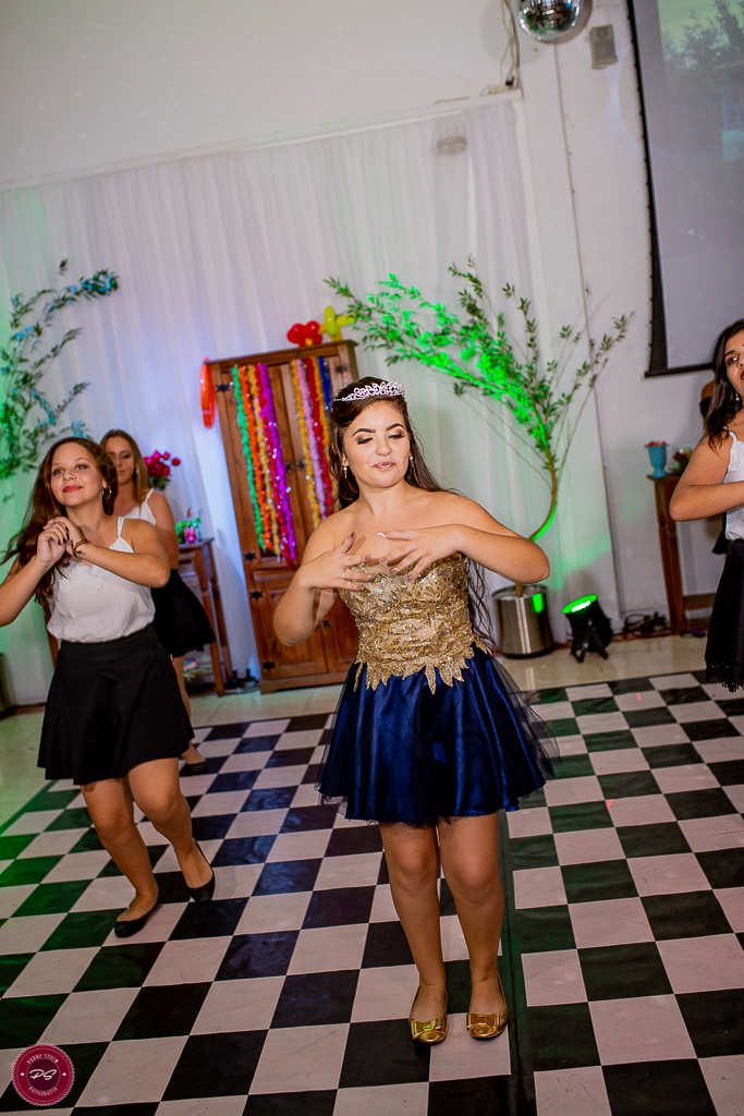 fotografia de 15 anos da Gabi realizado no Espaço Souza em Gravataí