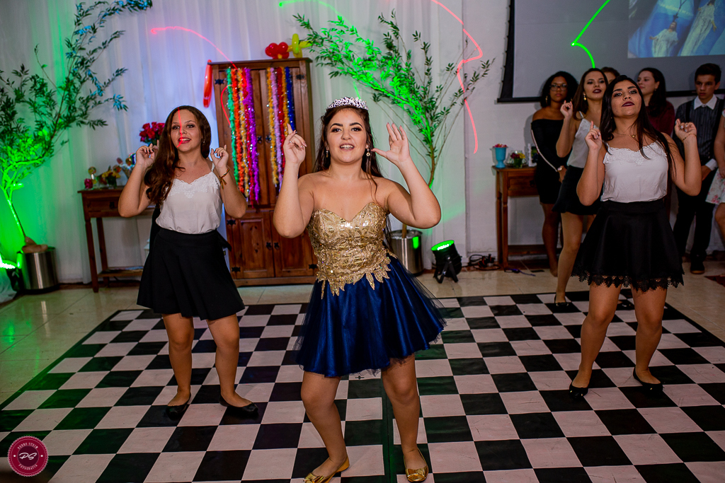 fotografia de 15 anos da Gabi realizado no Espaço Souza em Gravataí