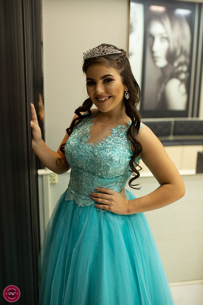 fotografia de 15 anos da Gabi realizado no Espaço Souza em Gravataí