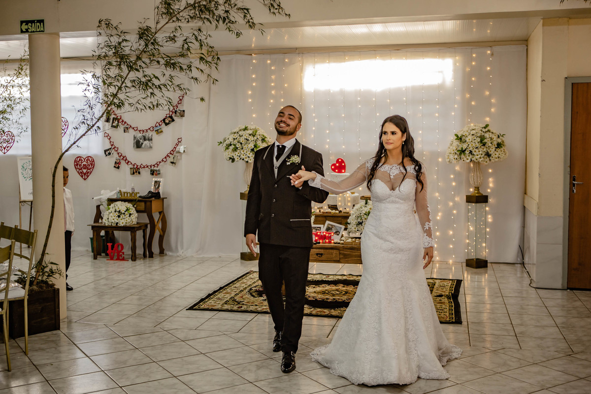 fotografo de casamento, noivos se preparando pra sua dança