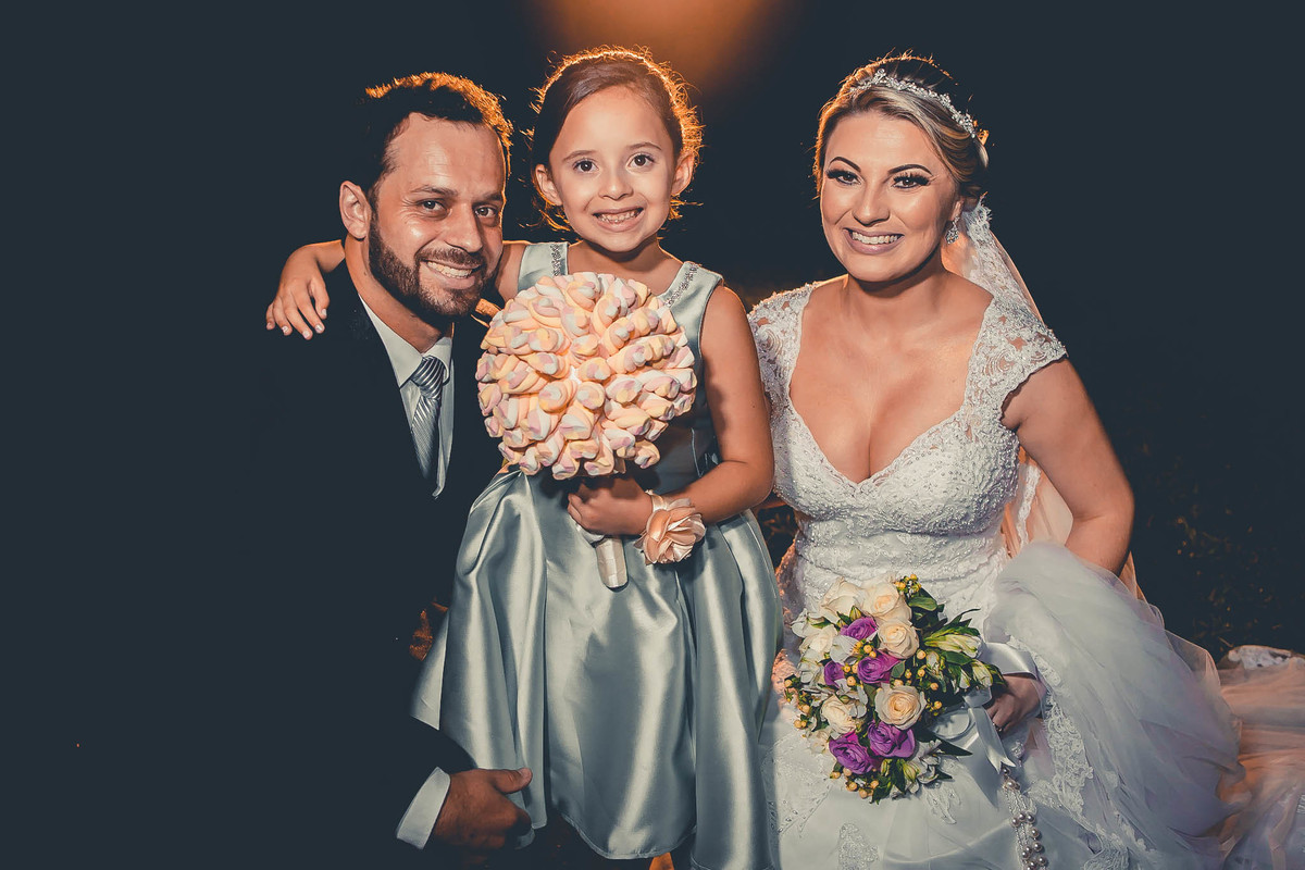 fotógrafo de casamento em cachoeirinha fotografia dos noivos com a aia