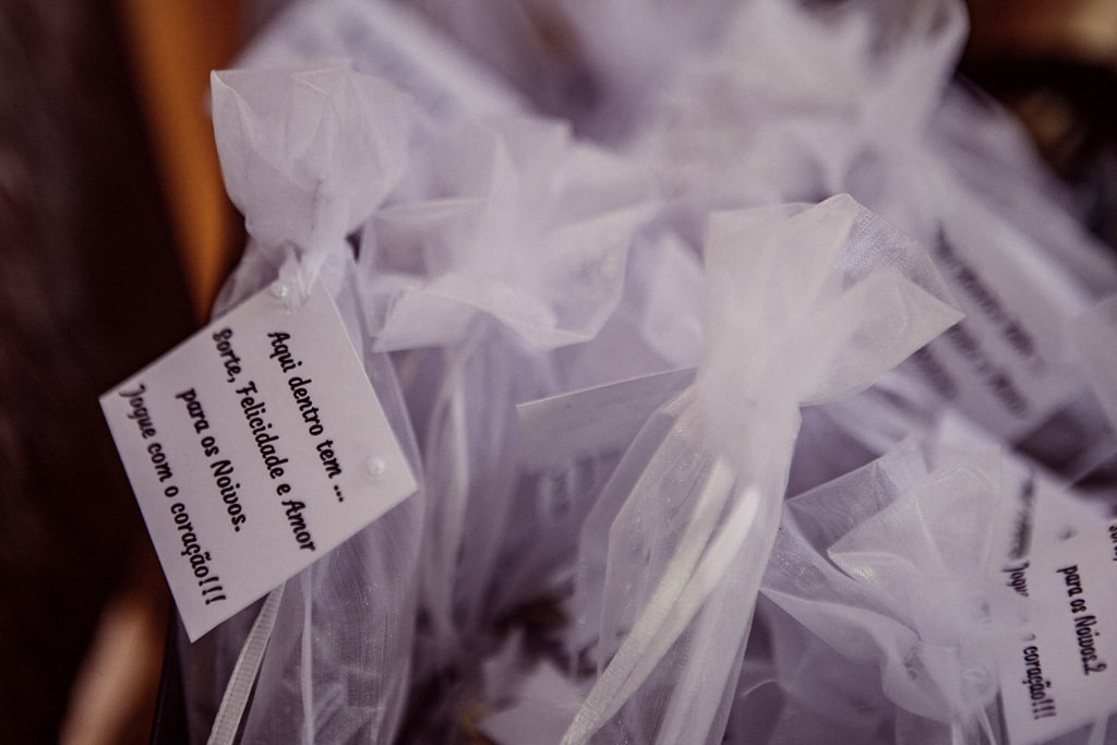 fotógrafo de casamento em porto alegre fotografia de detalhe da lembrancinha do casamento
