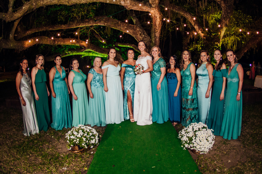 fotógrafo de casamento em cachoeirinha e porto alegre fotografia da noiva com as madrinhas