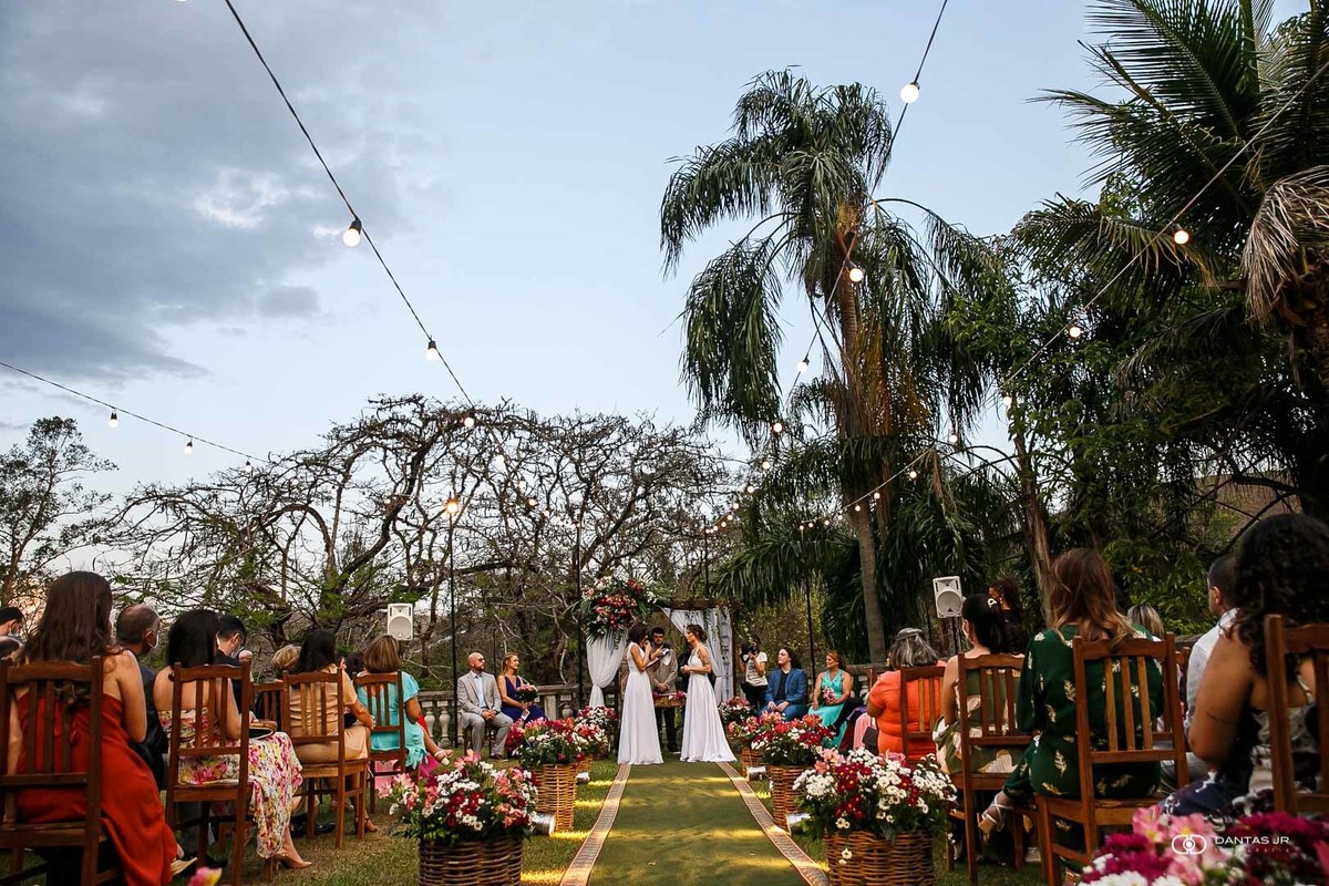 casamento gay de duas noivas no campo por Dantas Jr.