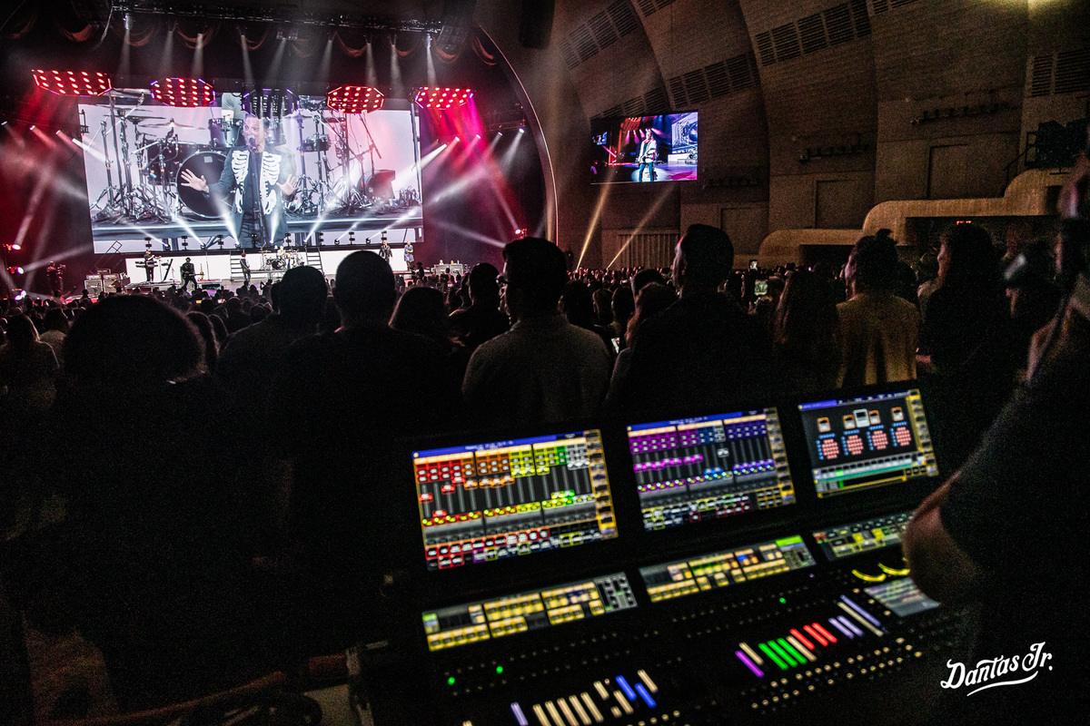 bastidores e vista mesa de som Show Titãs Encontro no Radio City Music Hall em NY por Dantas Jr. Fotografia