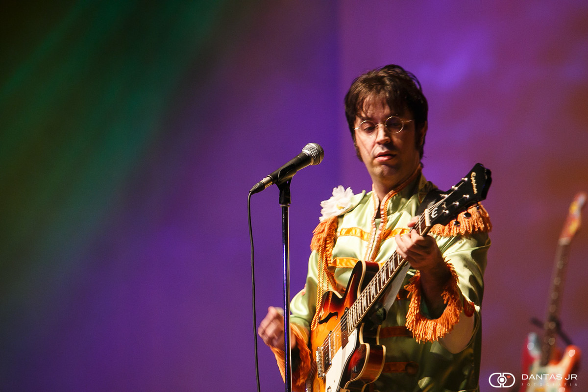 John Lennon do Beatles Abbey Road no Village Mall por Dantas Jr.