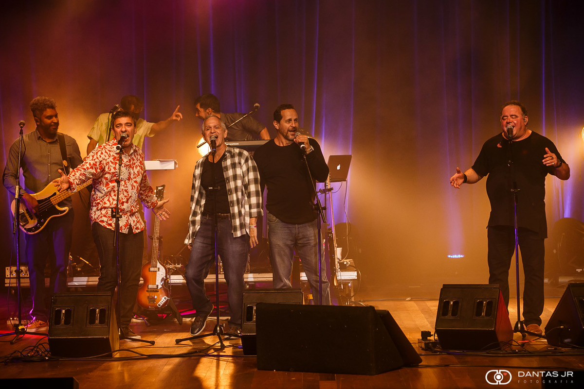 João Penca e Seus Miquinhos Amestrados cantando junto com Leo Jaime no Show Leo Guanabara Jaime no Teatro Bradesco no RJ por Dantas Jr.
