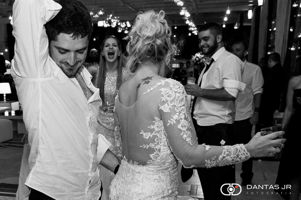 noivo dançando caliente