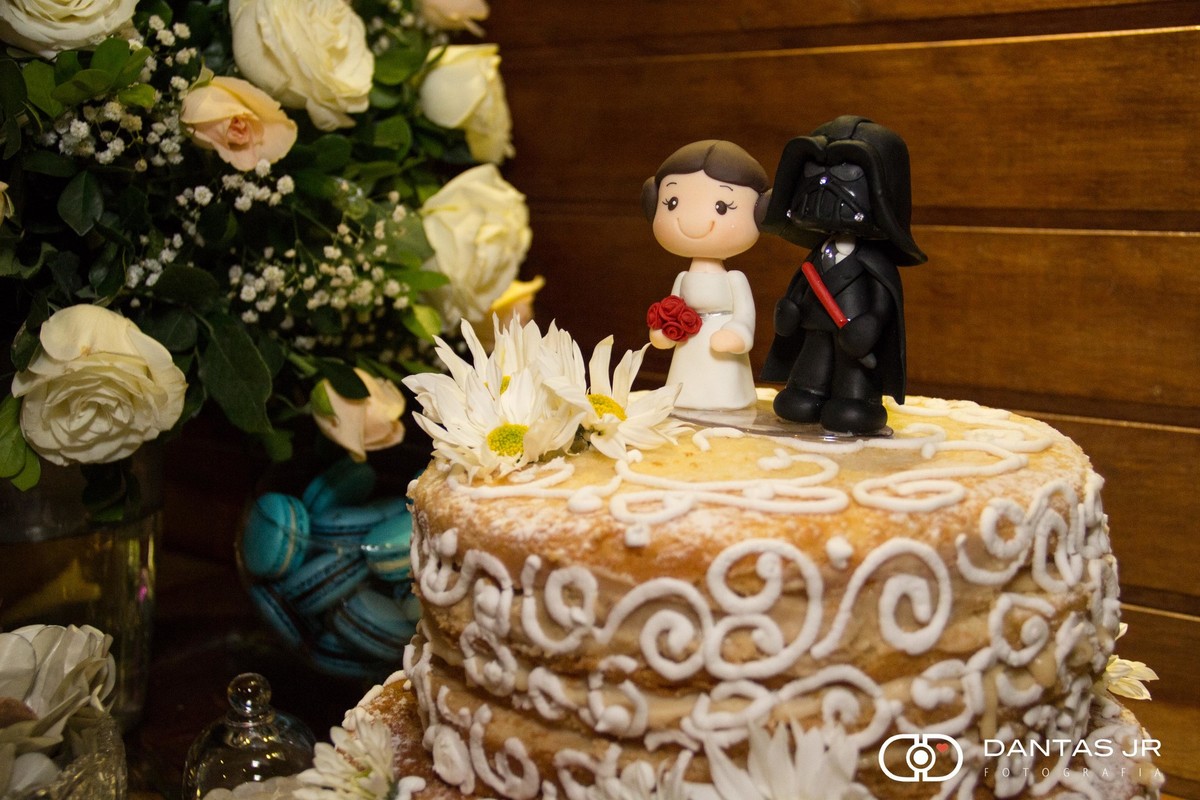 casamento temático Star Wars topo de bolo Leia e Darth Vader