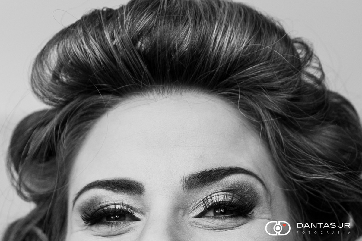 noiva em close posando para rtrato durante o making of