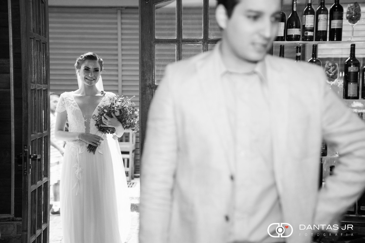 ensaio first look de noivos antes da cerimônia de casamento