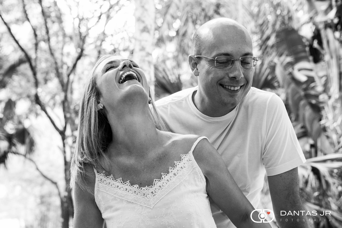 ensaio familia com o casal rindo