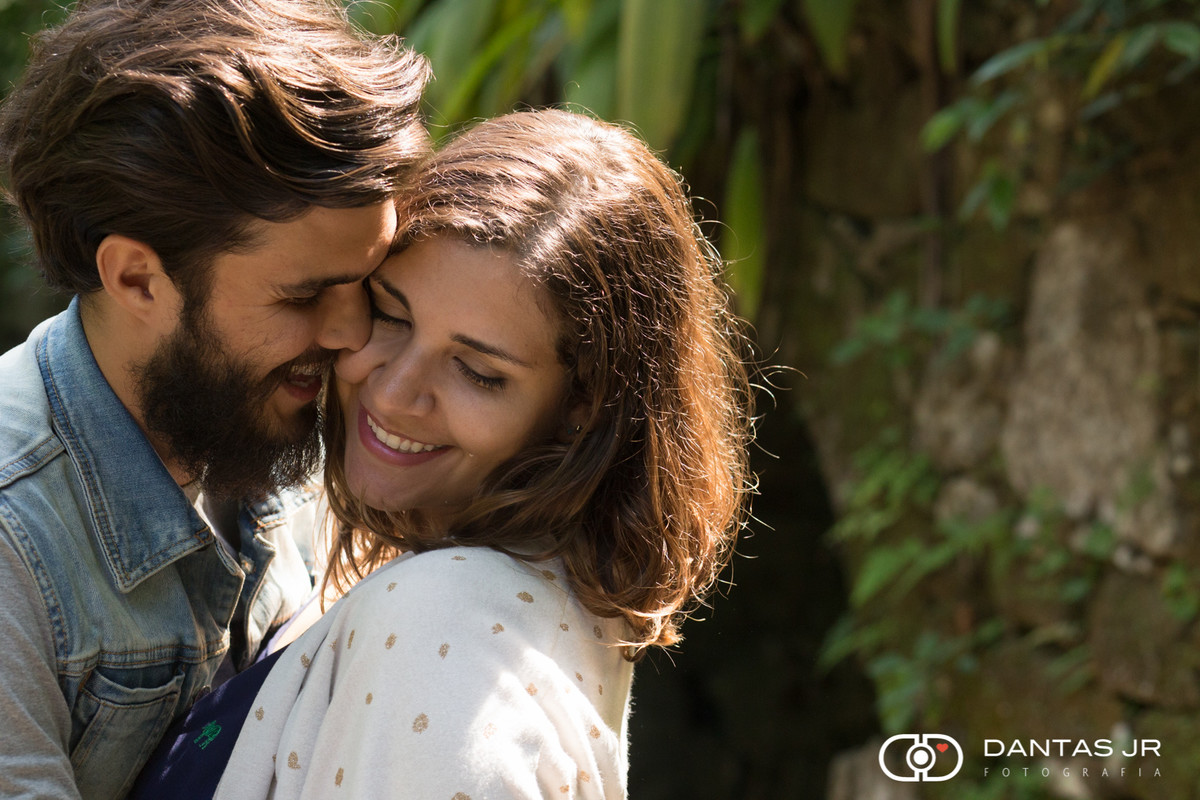 casal amando em pre wedding