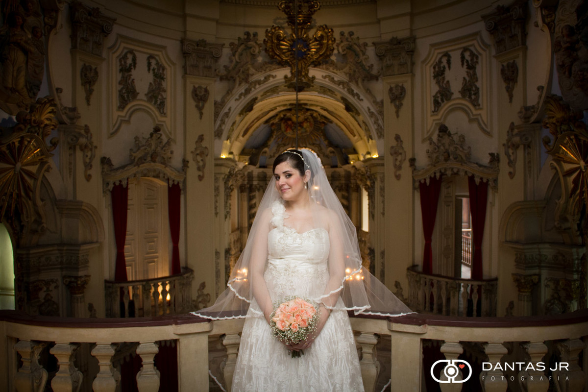 noiva em igreja