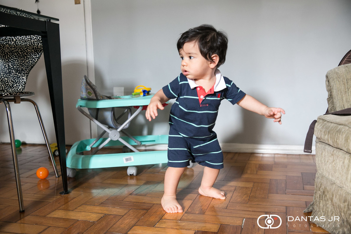 primeiros passos de um bebê