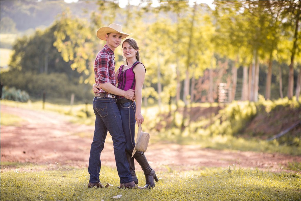 Ensaio Artur e Denise no sitio no campo