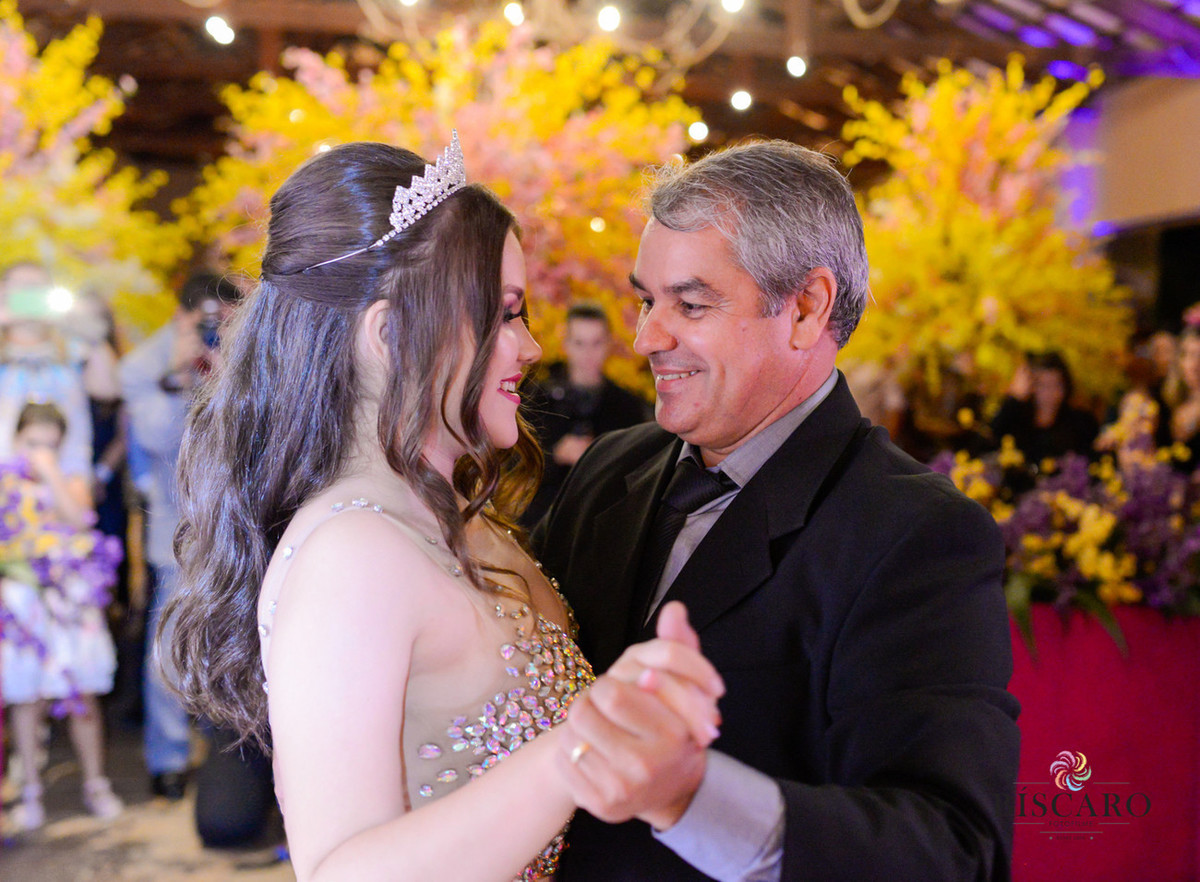 Festa de 15 anos (Fotos e vídeo por Bíscaro Fotofilme)
