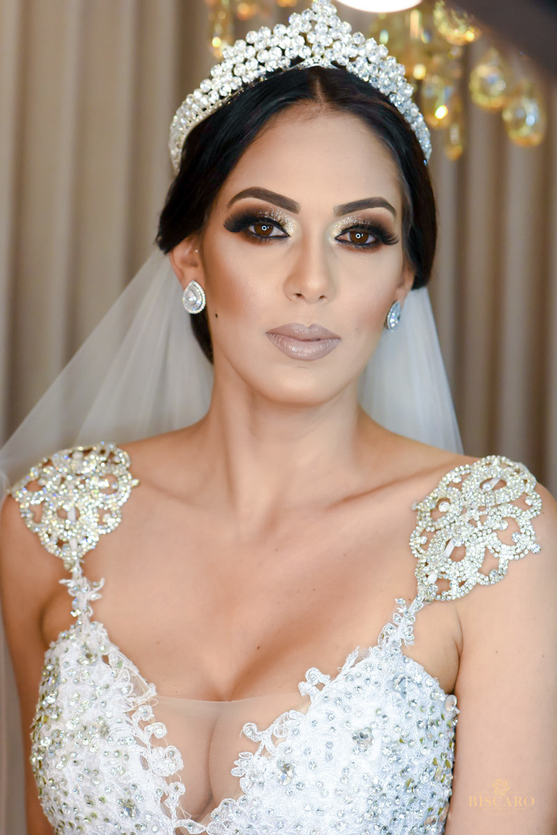 making of noiva  make linda maquiagem beuty bride  fotografa varginha vaninha biscaro registrado biscaro 
registrado biscaro fotofilme 