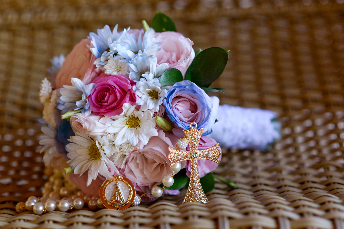 bouque flores coloridas bouquet com terço