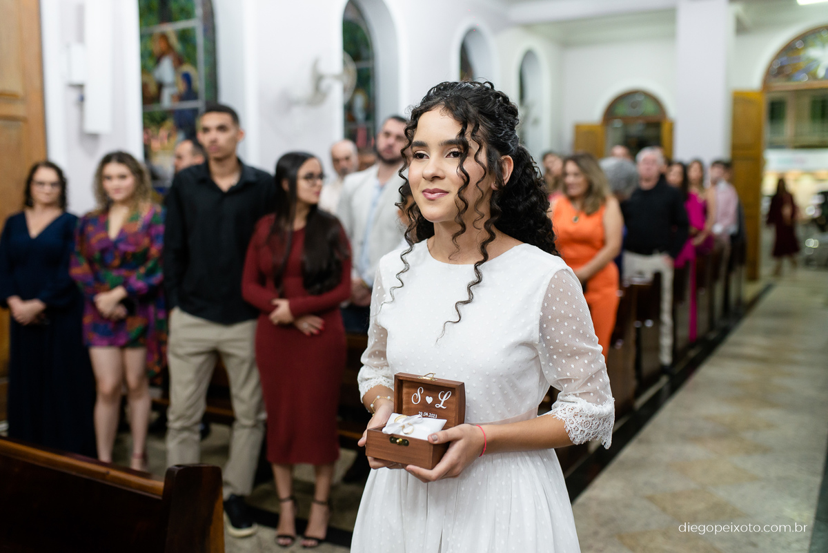 Porta aliança no casamento em caratinga