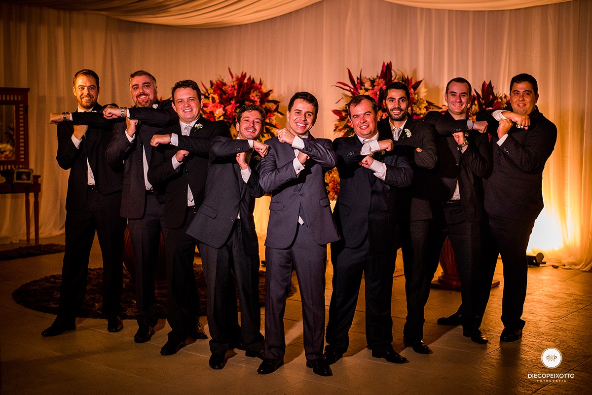 Fotos de casamento em juiz de fora, fotos de casamento a noite, fotos de casamento num salão de festa, fotos divertidas de casamento, casamento divertido, fotos engraçadas de casamento.