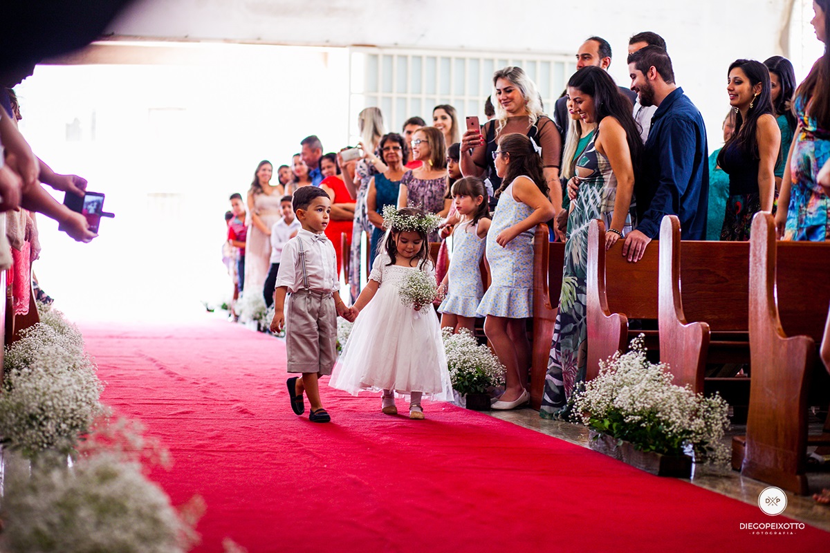 Fotos de casamento em juiz de fora, fotos de casamento a noite, fotos de casamento num salão de festa, fotos divertidas de casamento, casamento divertido, fotos engraçadas de casamento.
