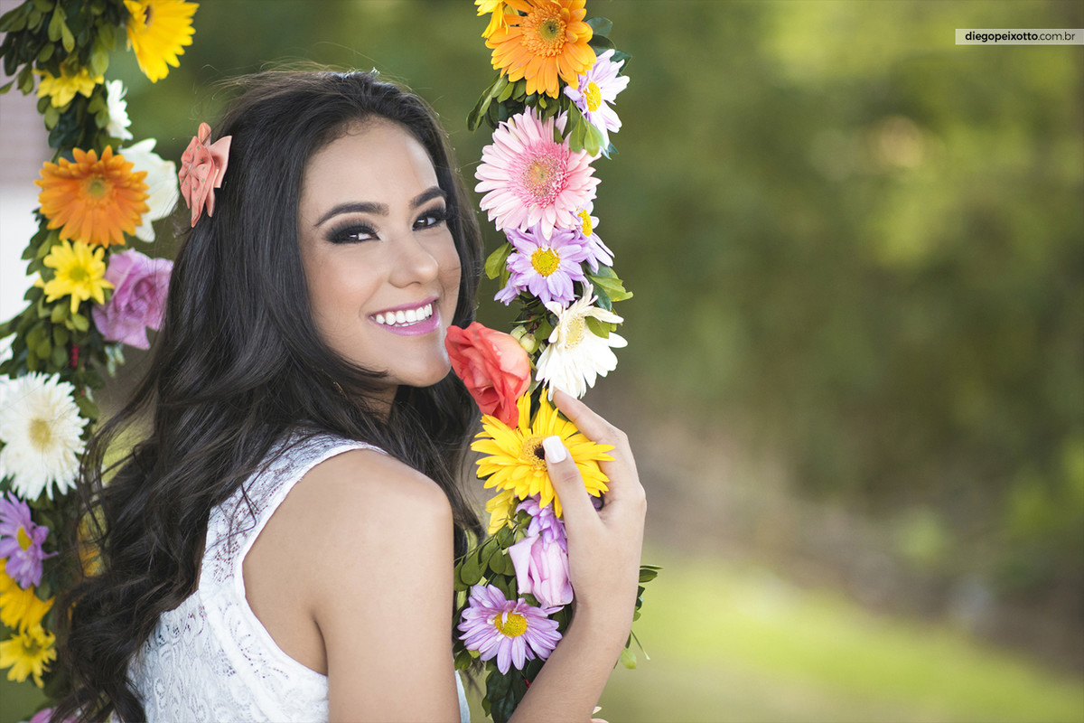 Revista fotos e imagens, ENSAIO 15 ANOS, 15 ANOS, FOTOS DE 15 ANOS, BOOK 15 ANOS, BOOK, REVISTA DE 15 ANOS, FOTOS TOP DE 15 ANOS, IDEIAS PARA FOTOS DE 15 ANOS, editora photos, edição 94, 15 anos, reportagem 15 anos, 15 anos Ipatinga, 15 anos