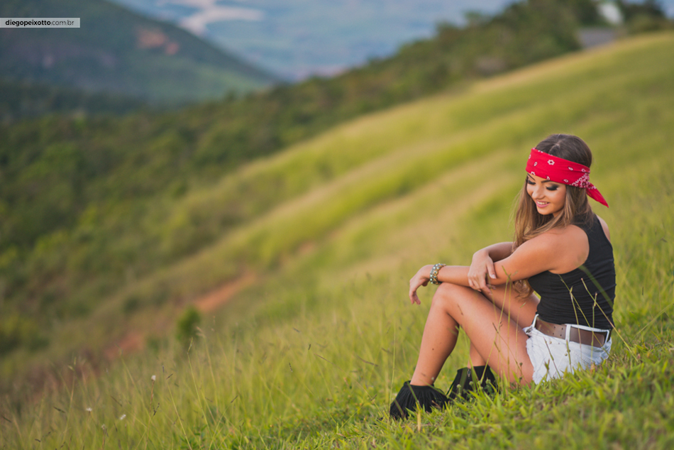 Revista fotos e imagens, editora photos, edição 94, 15 anos, reportagem 15 anos, 15 anos Ipatinga, 15 anos caratinga, matéria de 15 anos revista fotos e imagens, a energia das debutantes em books, book de 15 anos, book de 15 anos Ipat