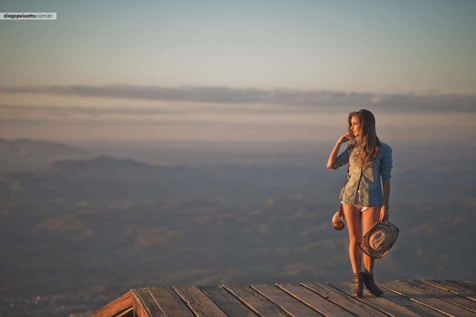 Revista fotos e imagens, editora photos, edição 94, 15 anos, reportagem 15 anos, 15 anos Ipatinga, 15 anos caratinga, matéria de 15 anos revista fotos e imagens, a energia das debutantes em books, book de 15 anos, book de 15 anos Ipat