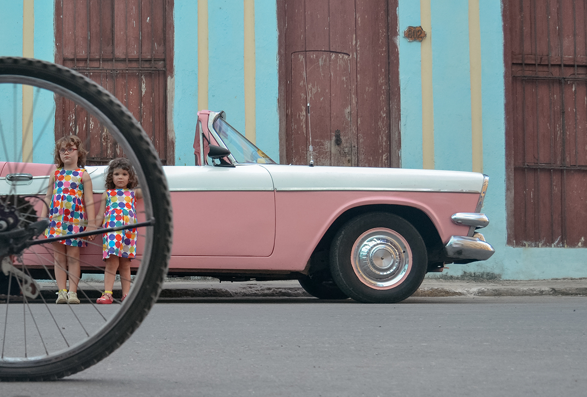 Fotografo Aveiro; Portugal; Familia; Crianças; Criatividade; Felicidade; Retratos; Cor; Cumplicidade; Fotografia de Familia; Child; Fotografia Infantil; Geometria; Brincadeira; Irmãs; Best Photographer; Costa Nova; Melhor Fotografo de Familia; Cuba