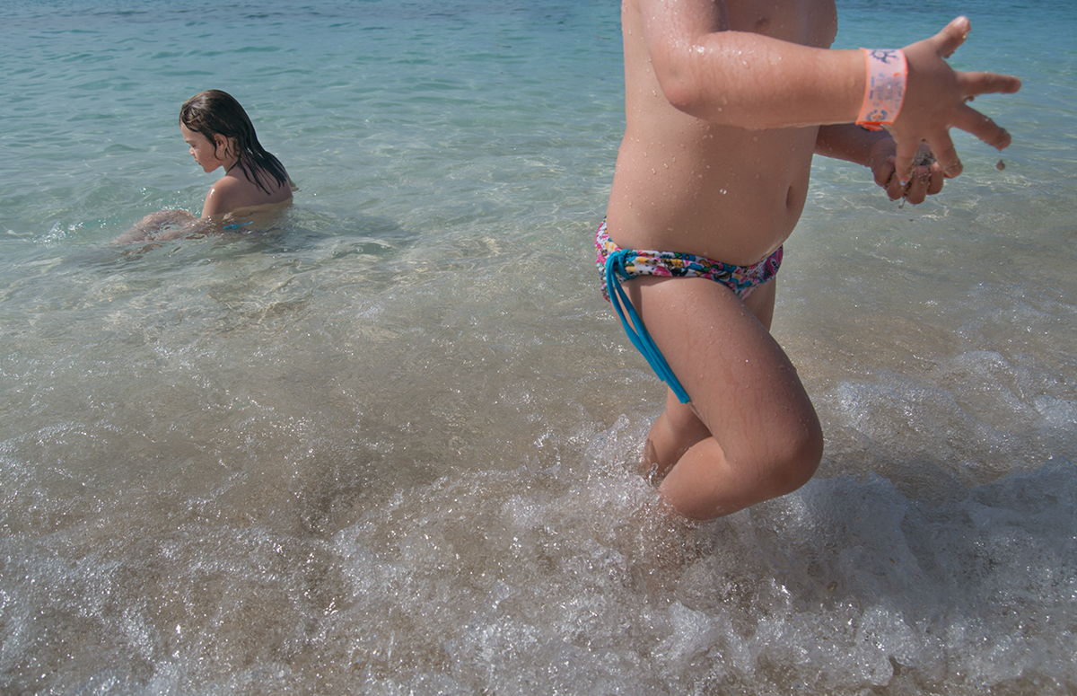 Fotografo de Familia; Fotografo de Aveiro; Best Photography; Portugal; Daniel Ribeiro; Crianças; Familia; Portugal; Irmãs; Child; Crianças; Cumplicidade; Amigos; Melhor Amigo; Retratos; Retrato de Crianças; Cuba