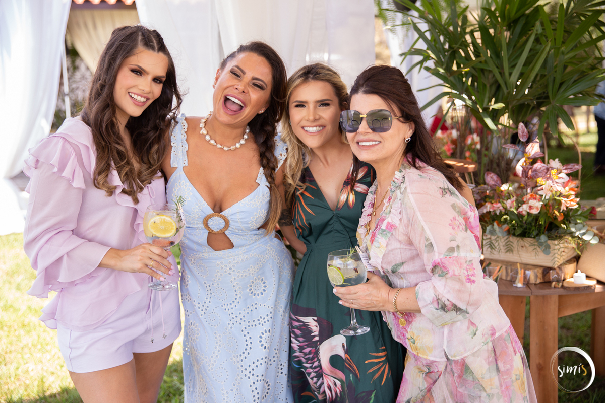 Ensaio de Família
Aniversario de Casamento
Renovação de Votos
Bodas de coral
Casamento
Casamento ao Ar Livre
Simi'S Fotografia
SimiS Fotografia
fotógrafo de Casamento
Vacaria
Família
Mulheres Lindas