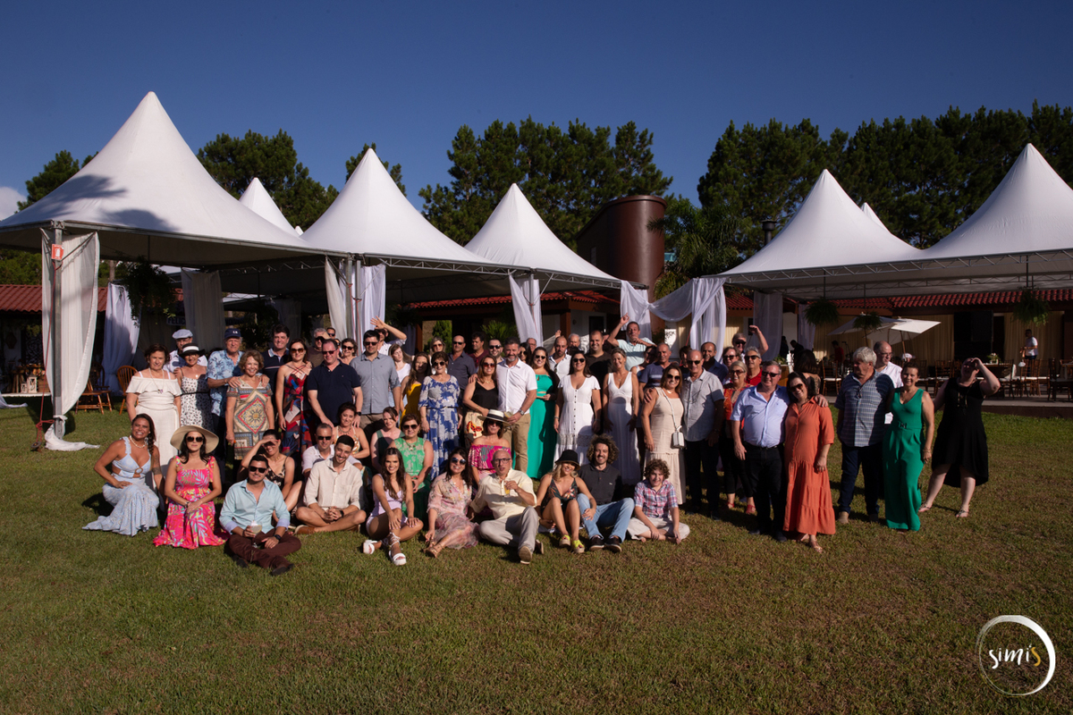 Ensaio de Família
Aniversario de Casamento
Renovação de Votos
Bodas de coral
Casamento
Casamento ao Ar Livre
Simi'S Fotografia
SimiS Fotografia
fotógrafo de Casamento
Vacaria