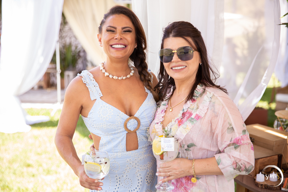 Ensaio de Família
Aniversario de Casamento
Renovação de Votos
Bodas de coral
Casamento
Casamento ao Ar Livre
Simi'S Fotografia
SimiS Fotografia
fotógrafo de Casamento
Vacaria
Família
Irmã
