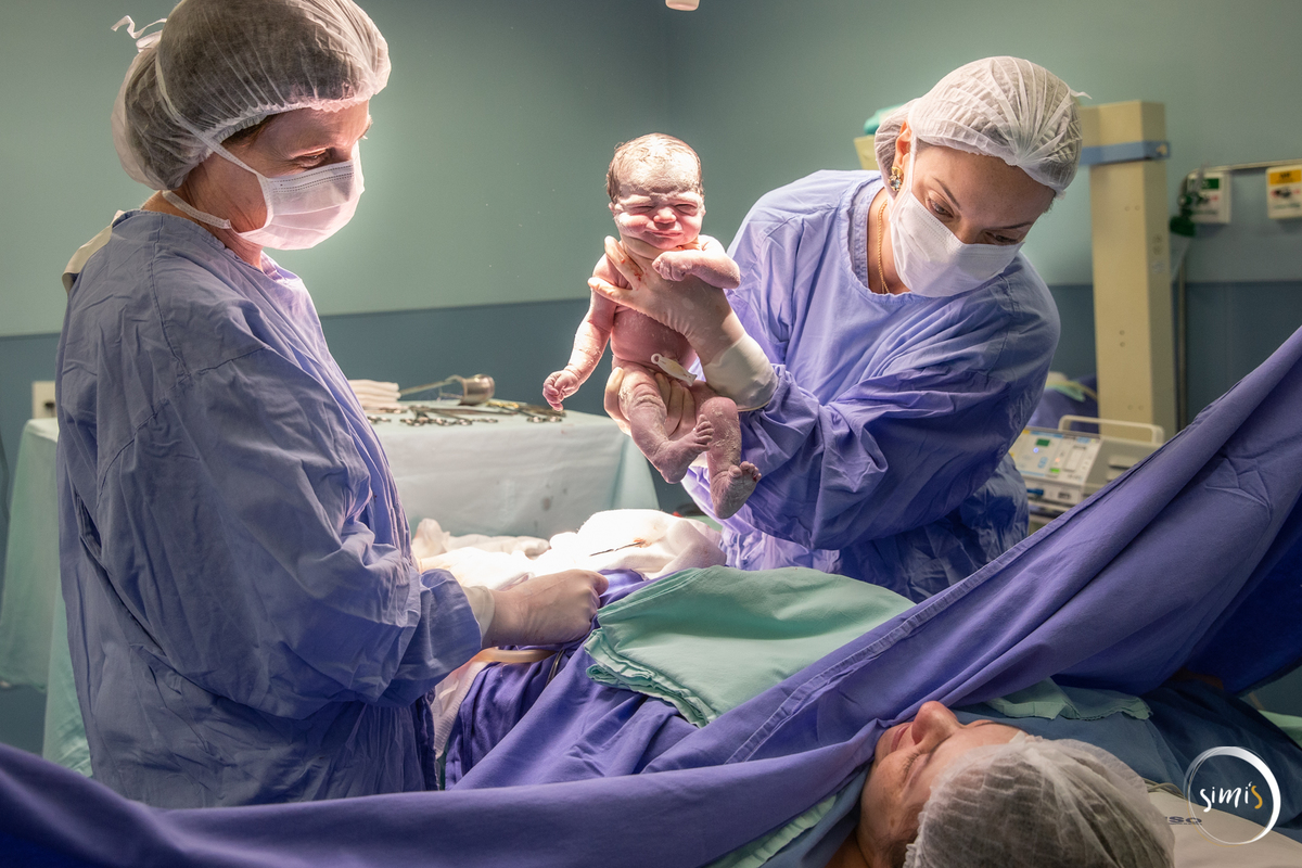 mãe vendo o filho pela primeira vez
amor a primeira vista 