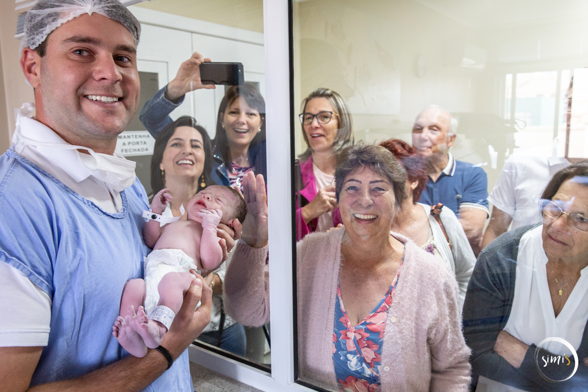 família na maternidade 
bem vinda
o bebê chegou
