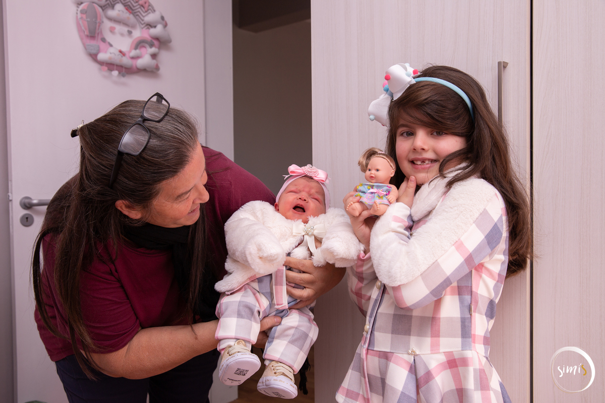 ciúme do novo irmão
presente quando chega o irmão 
