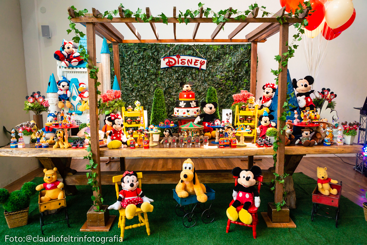 Festa infantil, mesa de bolo, aniversário infantil