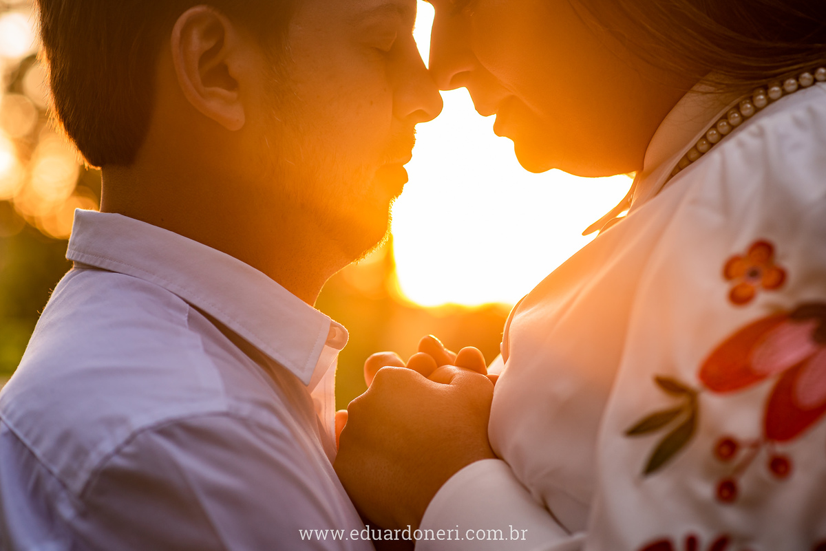 Foto na Cave durante sessão de pre wedding em Piraquara, região metropolitana de Curitiba