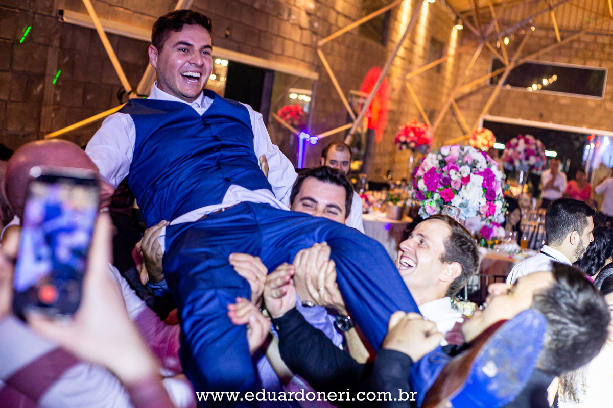 Casamento realizado no Santuário Santa Terezinha em Bandeirantes no Paraná