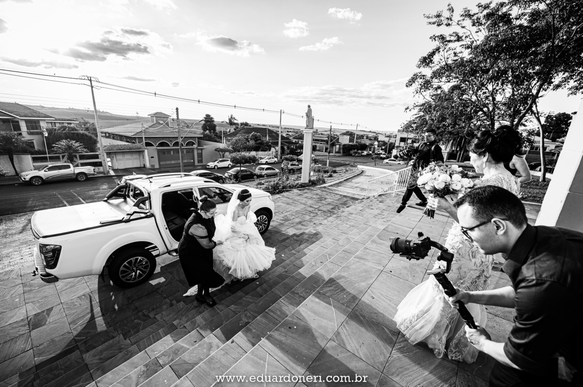 Casamento realizado no Santuário Santa Terezinha em Bandeirantes no Paraná