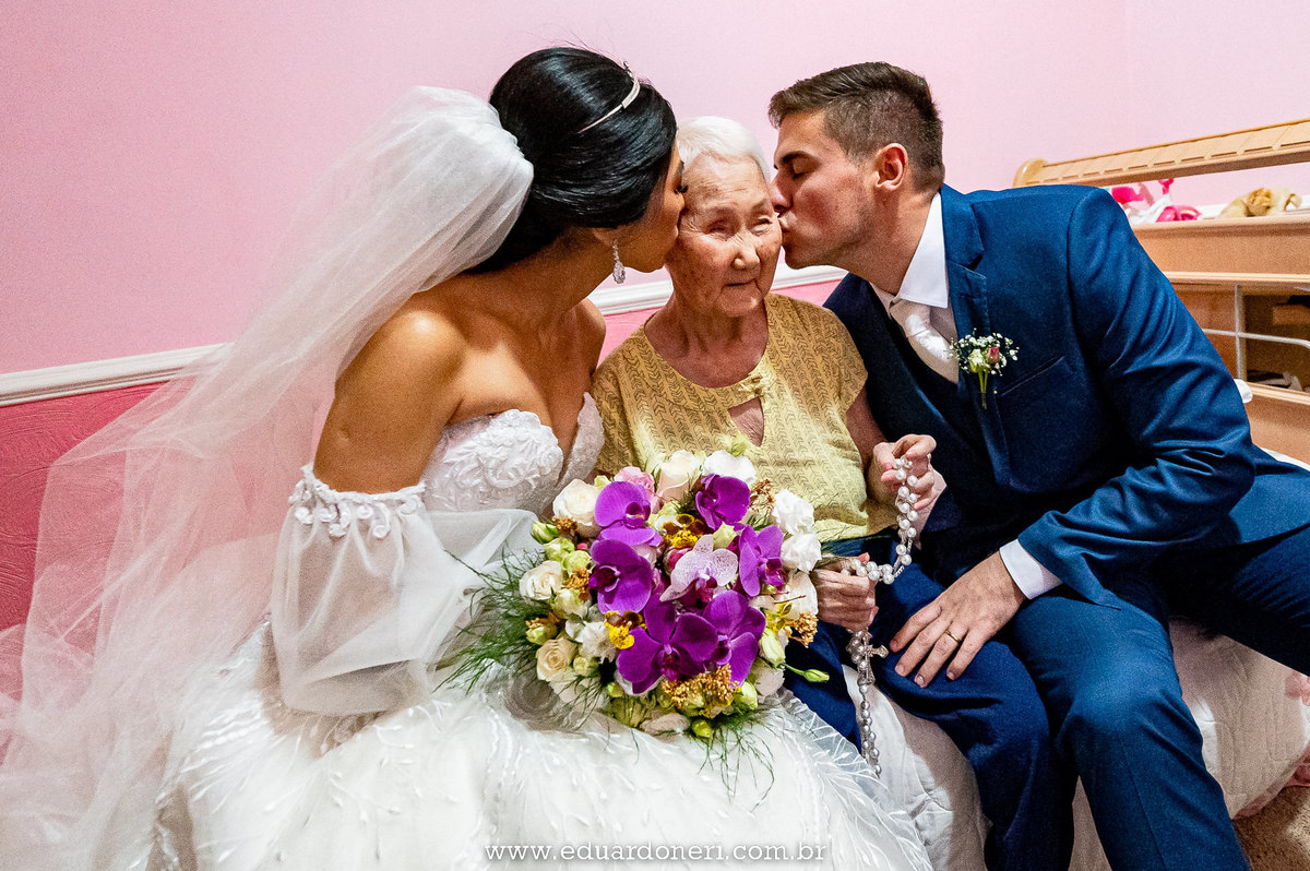 Casamento realizado no Santuário Santa Terezinha em Bandeirantes no Paraná