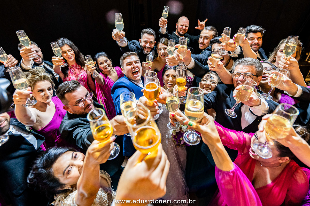 Casamento realizado no Santuário Santa Terezinha em Bandeirantes no Paraná